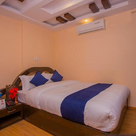 Oyo Hotel Antique Kutty Katmandou Extérieur photo
